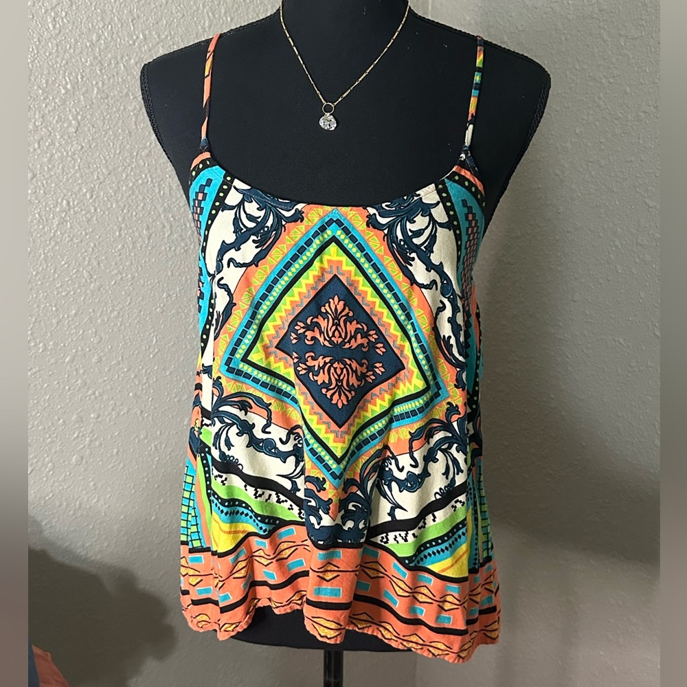 DAYTRIP Geo Print Sleeveless Camisole in multi colors